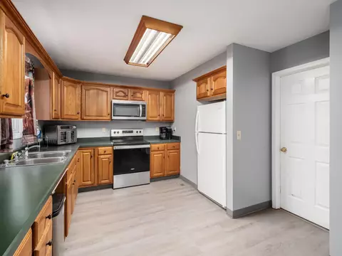 Kitchen - 7755 W State Route 29, Degraff, OH 43318 photo 4 of 5