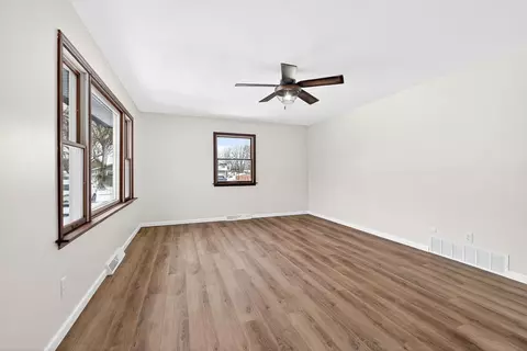 Living - 3612 Pleasant Dr, Prospect, OH 43342 photo 2 of 6