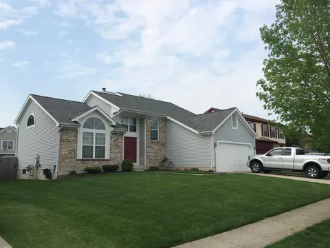 2739 Salem Hills Ct, Pickerington, OH 43147