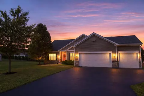 217 Warbler Ct, Pickerington, OH 43147
