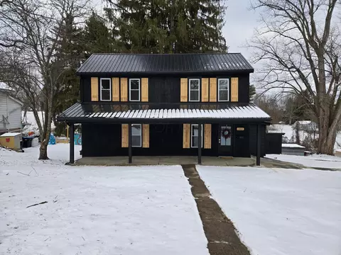 1403 Playford Ave, Zanesville, OH 43701