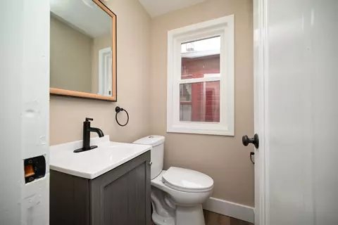 Bath - 531 N Main St, Marion, OH 43302 photo 1 of 3