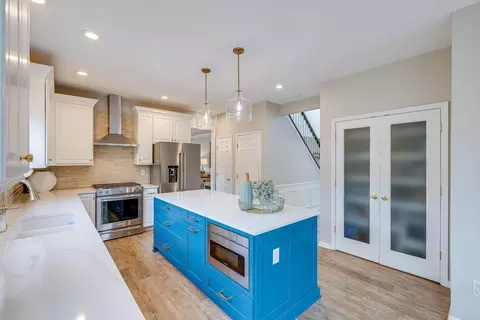 Kitchen - 7645 Fulmar Dr, Dublin, OH 43017 photo 2 of 4