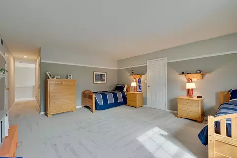 Bedroom - 7645 Fulmar Dr, Dublin, OH 43017 photo 10 of 11