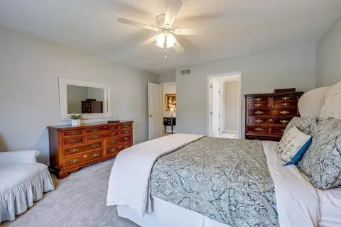 Bedroom - 7645 Fulmar Dr, Dublin, OH 43017 photo 2 of 11