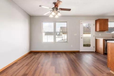 Living - 9174 Constitution Ave, Orient, OH 43146 photo 7 of 10