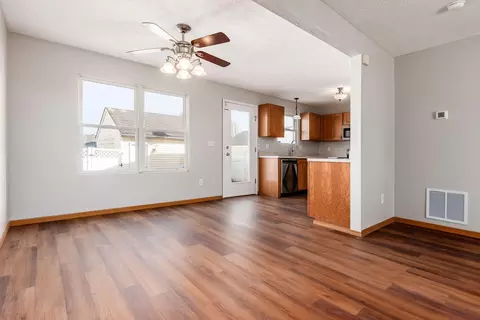 Living - 9174 Constitution Ave, Orient, OH 43146 photo 6 of 10