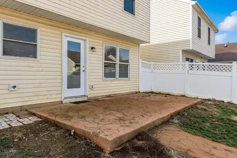 Exterior - 9174 Constitution Ave, Orient, OH 43146 photo 8 of 9