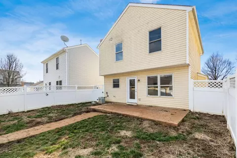 Exterior - 9174 Constitution Ave, Orient, OH 43146 photo 6 of 9