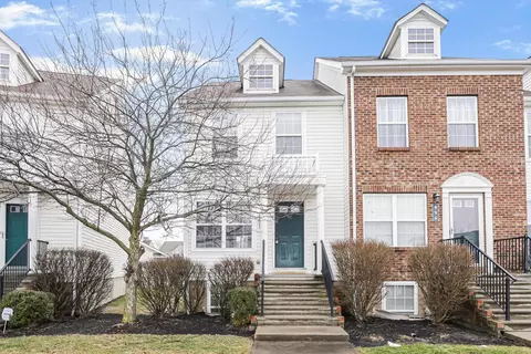 998 Hartford Village Blvd #998, Columbus, OH 43228
