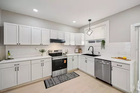 Kitchen - 6 E Blake Ave, Columbus, OH 43202 photo 3 of 4