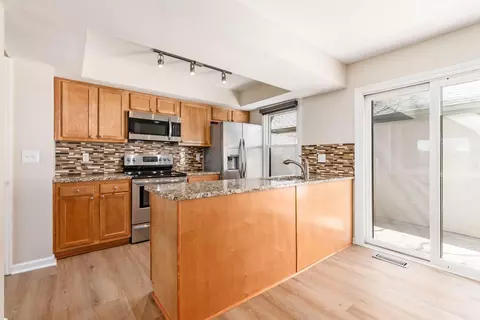 Kitchen - 6751 Willow Grove Pl E, Dublin, OH 43017 photo 6 of 6