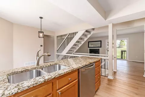 Kitchen - 6751 Willow Grove Pl E, Dublin, OH 43017 photo 2 of 6