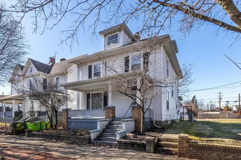 321 S Pickaway St, Circleville, OH 43113 photo 2