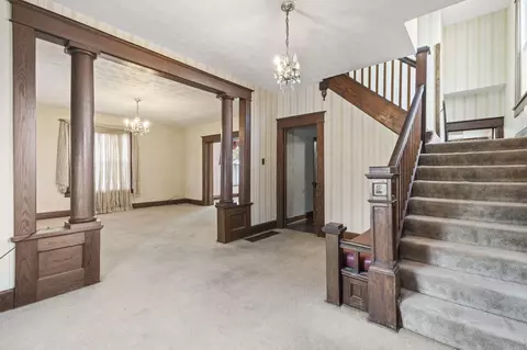 321 S Pickaway St, Circleville, OH 43113 photo 6