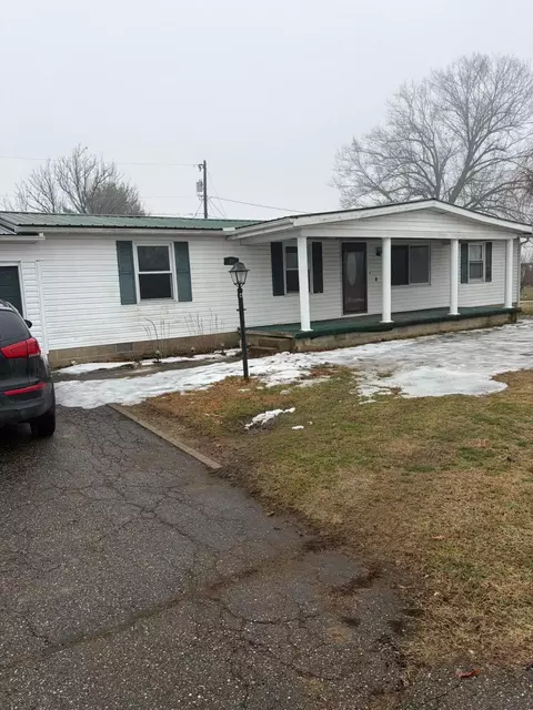 83 Myrtle Ave, Gallipolis, OH 45631