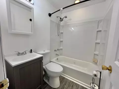 Bath - 416 Stella Ave, Circleville, OH 43113 photo 2 of 2
