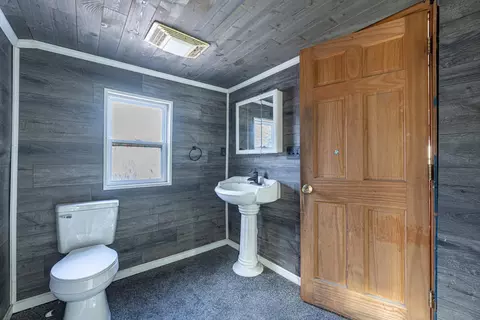 Bath - 3319 Wendover St, Springfield, OH 45506 photo 1 of 2