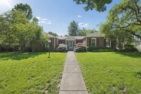 129 S Mulberry St, Granville, OH 43023