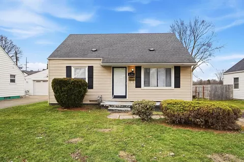 2192 Genessee Ave, Columbus, OH 43211