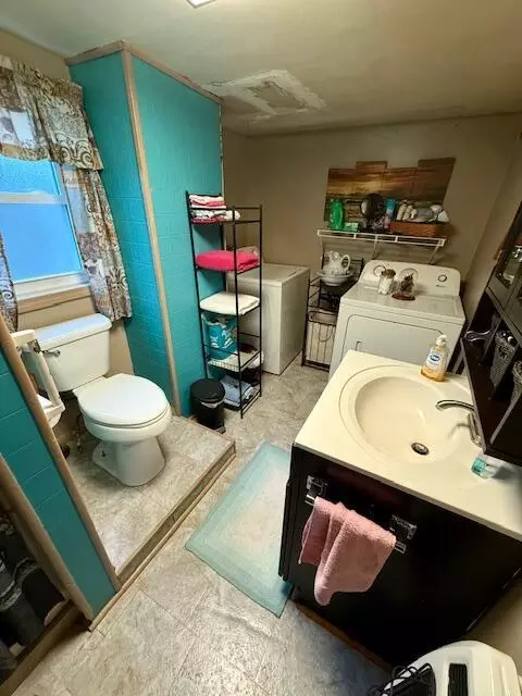 Bath - 20 Maple St, Glouster, OH 45732 photo 2 of 2