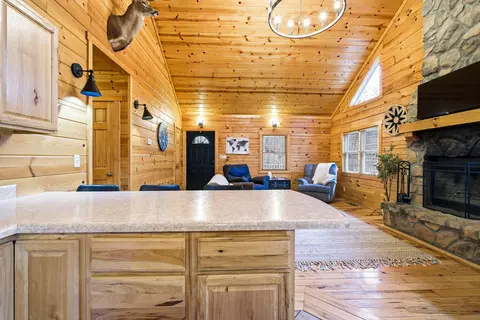 Kitchen - 28930 Big Pine Rd, Logan, OH 43138 photo 5 of 8