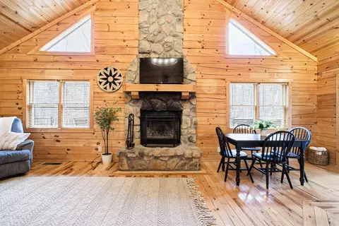 Dining - 28930 Big Pine Rd, Logan, OH 43138 photo 1 of 5