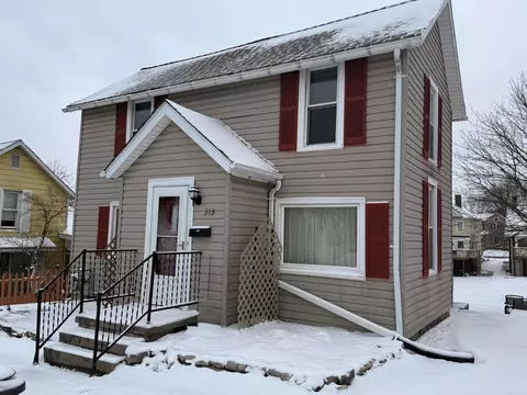 323 E 1st St, New Lexington, OH 43764