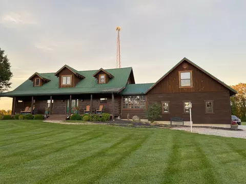 6100 N County Line Rd, Centerburg, OH 43011