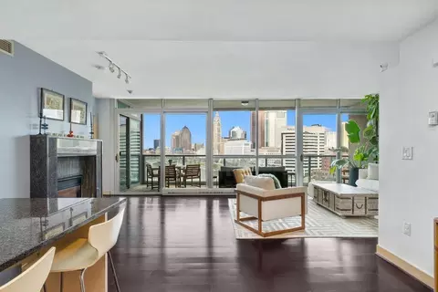1 Miranova Pl #1220, Columbus, OH 43215