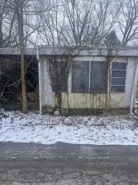 172 Church St, New Vienna, OH 45159