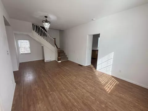 Living - 515 E Chestnut St, Lancaster, OH 43130 photo 4 of 4