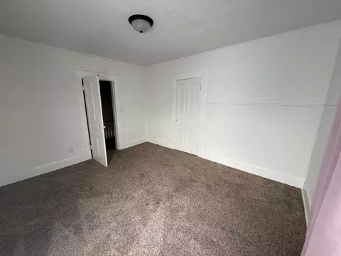 Bedroom - 515 E Chestnut St, Lancaster, OH 43130 photo 1 of 4