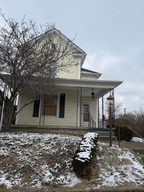 Exterior - 515 E Chestnut St, Lancaster, OH 43130 photo 1 of 2