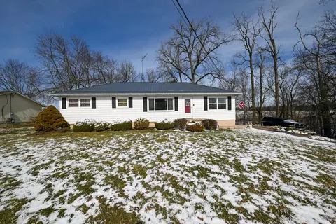 1900 Somerlot Hoffman Rd W, Marion, OH 43302