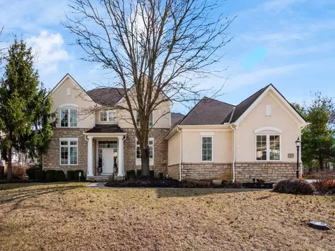 9375 Creighton Dr, Powell, OH 43065