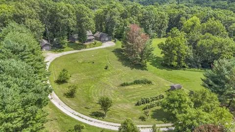 2161 Stacy Ln, Zanesville, OH 43701