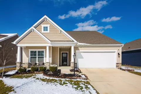 521 Curry Dr, Pataskala, OH 43062