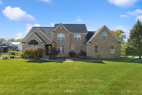 1005 Arabian Run Dr, Clarksville, OH 45113