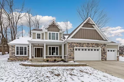 855 Howell Dr, Newark, OH 43055