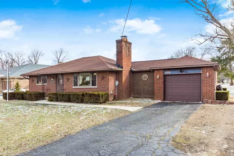 4256 Hoover Rd, Grove City, OH 43123