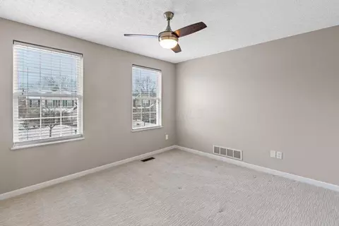3100 Splitrock Rd, Columbus, OH 43221 photo 24