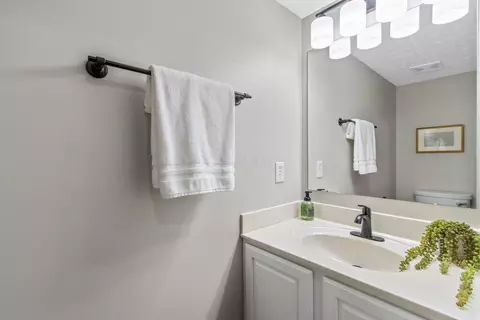 3100 Splitrock Rd, Columbus, OH 43221 photo 19
