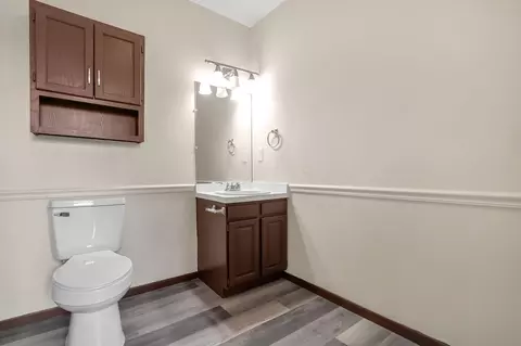 Bath - 2153 Olympic St, Springfield, OH 45503 photo 1 of 3