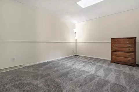 Bedroom - 2153 Olympic St, Springfield, OH 45503 photo 4 of 4