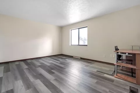 Living - 2153 Olympic St, Springfield, OH 45503 photo 1 of 2