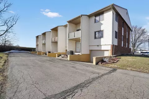 Exterior - 2153 Olympic St, Springfield, OH 45503 photo 3 of 6