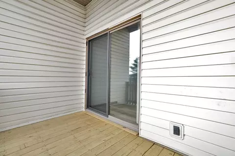 Exterior - 2153 Olympic St, Springfield, OH 45503 photo 5 of 6
