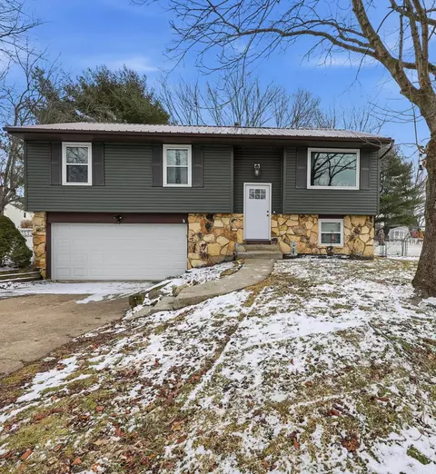 1860 Churchill Downs Rd, Newark, OH 43055