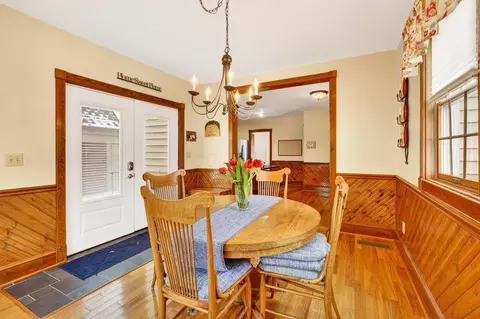 Dining - 152 E South St, Jackson, OH 45640 photo 2 of 2